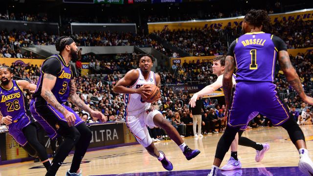 76人94-101湖人 詹眉组合末节接管比赛主场战胜76人