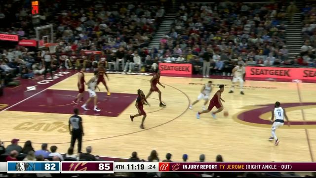 随手一抛就是妙传 加兰助飞莫布利空接双手暴扣