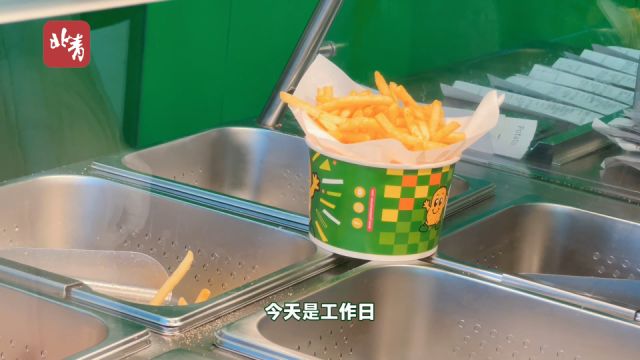 北京首店通 | 网红薯条Potato Corner北京首店落地王府井 金黄酥脆超满足