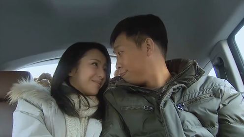 北京：夫妻刚见面，就立马等不及，直接在车里就开始腻歪