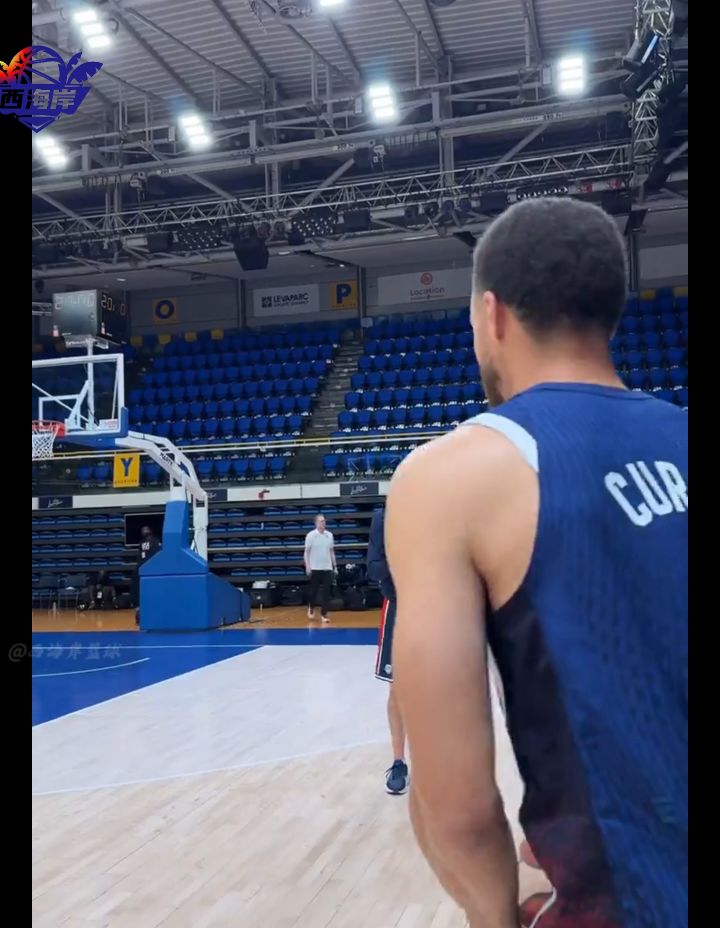 库日天!库里训练弹地逆天超远三分连中!