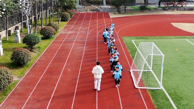 孩子也要健康“转型” 杭州一小学花式改造“小胖墩”