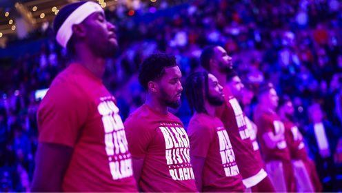 《NBA骑士》骑士狂胜独行侠43分创四大纪录：8人上双成联盟40胜首队，独行侠无心比赛跌第九