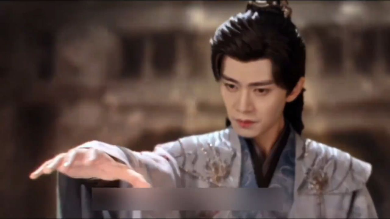 食神经典片段：莫文蔚扮演的“双刀火鸡”，这装扮无人能及_高清1080P在线观看平台_腾讯视频