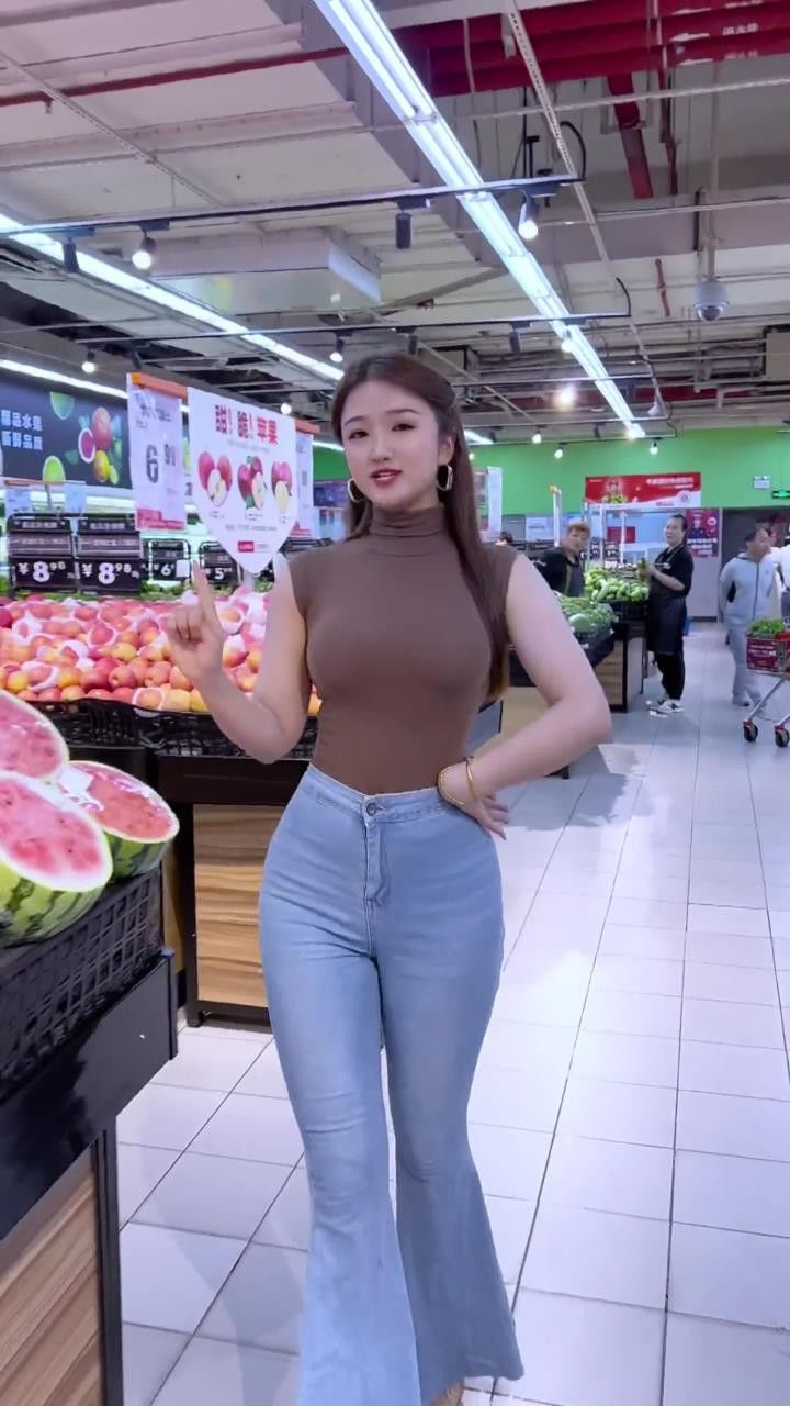 为什么男生都喜欢瘦瘦高高的小姐姐?#梨形身材#微胖女人