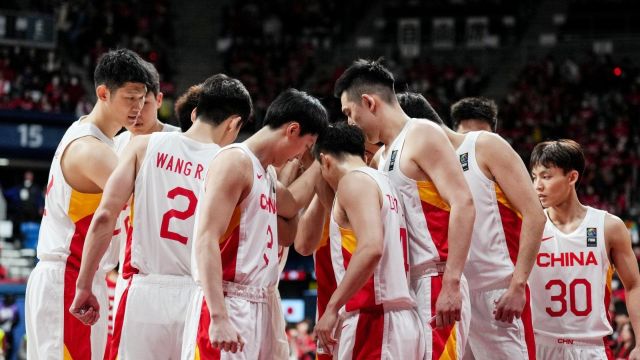 FIBA更新排名:中国男篮继续排在第29 日本第26,美国男篮榜首 西班牙第二!