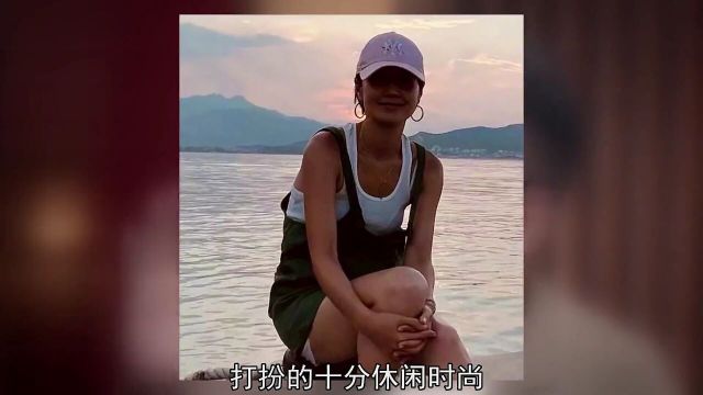 马伊琍带俩女儿度假,14岁文爱马越长越像文章,身高已超过妈妈