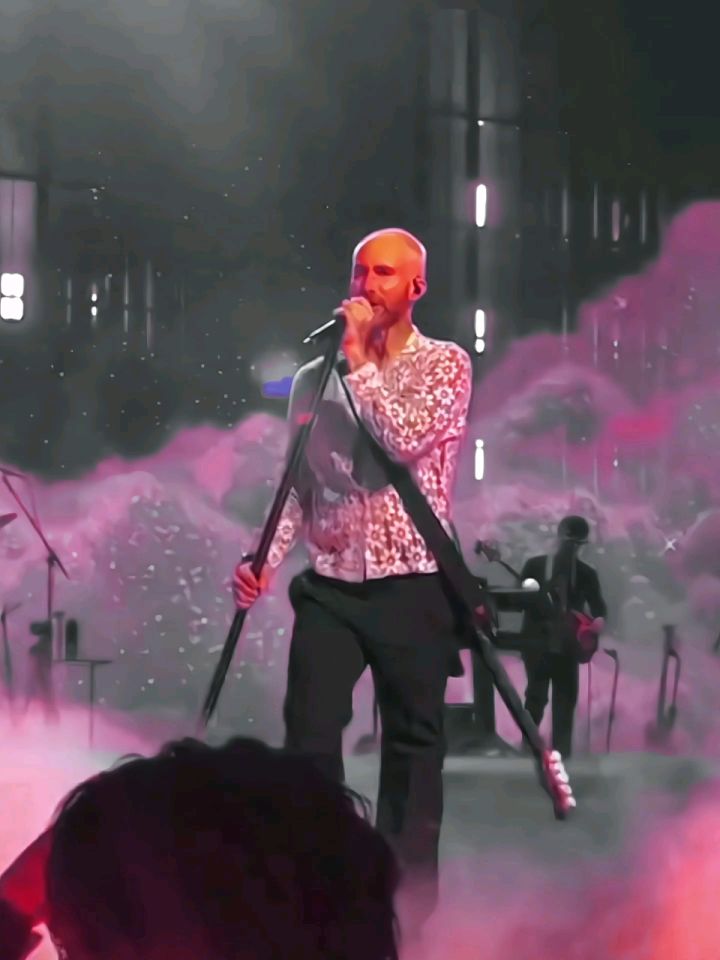 前奏一响,我已经在婚礼现场蹭席了#maroon5# sugar#英文歌#现场版live