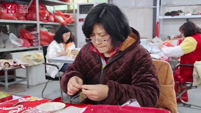 当传统产业与传统文化“相遇”|枣庄:秀禾服的一针一线