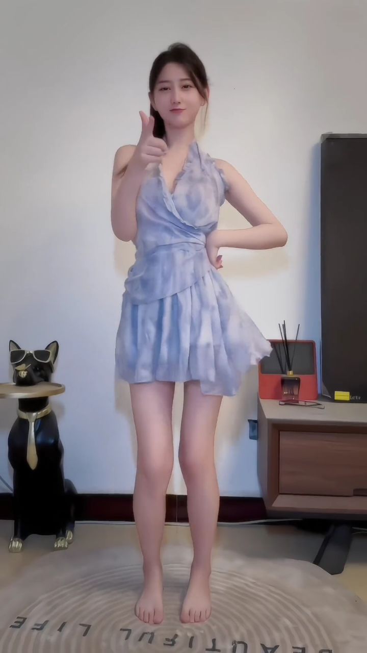 美女跳舞视频yg (92)