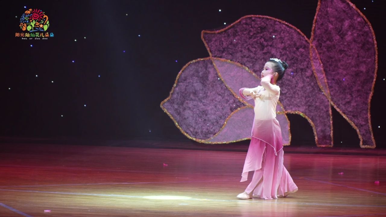 少儿独舞《半壶纱》是一支古典舞,小演员领悟到了舞蹈带来的美的感受