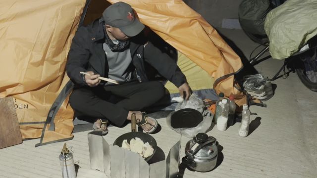 福建雨季马上到来,日夜兼程抵达霞浦,晚上一个人海边露营