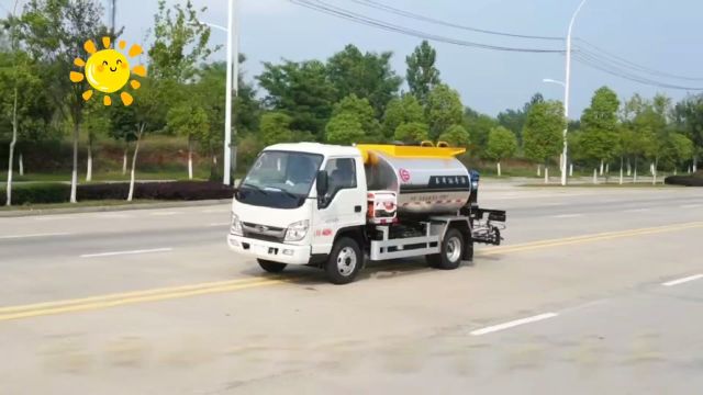 福田小卡蓝牌3立方沥青洒布车 用于修筑高等级公路沥青路面底层的透层油 、防水层 、粘结层的洒布