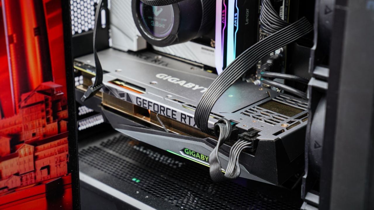 技嘉aorus电脑硬件在高校电竞挑战赛上大展身手