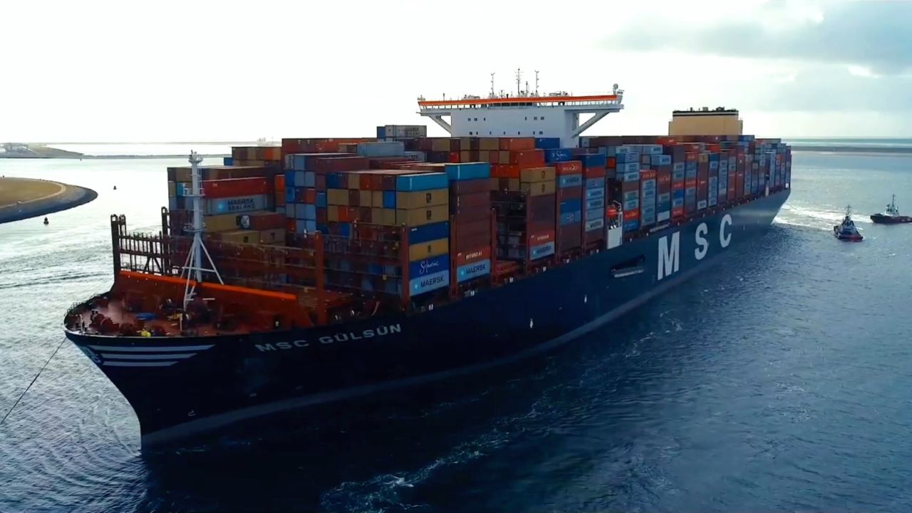 集装箱船到底能有多大,中国自主研制的全球最大集装箱船交付