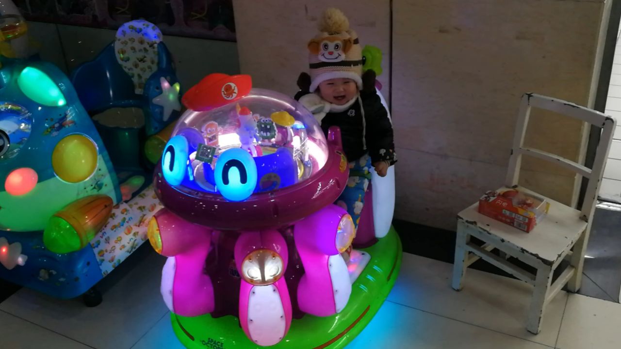 vid_20190222_175926(坐摇摇车)