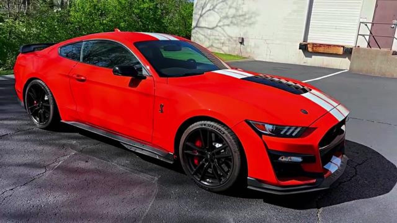 年轻人的第一台跑车应该是福特野马吧? #谢尔比gt500