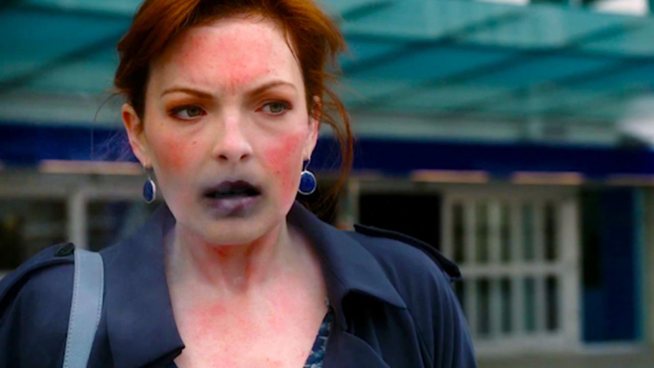 女人,体温高达105度,身体突然冒烟自燃《危机边缘》