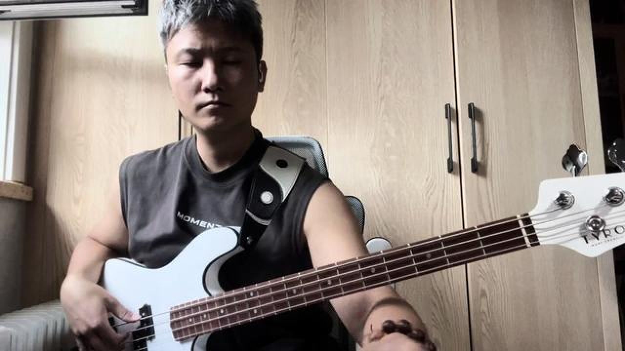 今天用小白弹一个incognito#tyros#dr琴弦#moonwalk