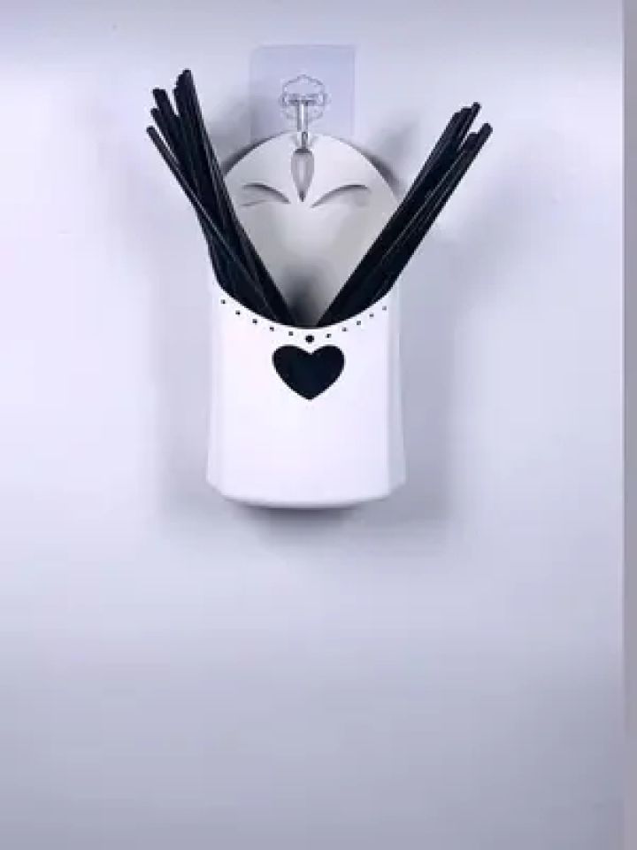 塑料瓶变废为宝做收纳盒#手工#废物利用#手工diy #不要的瓶子还能这样