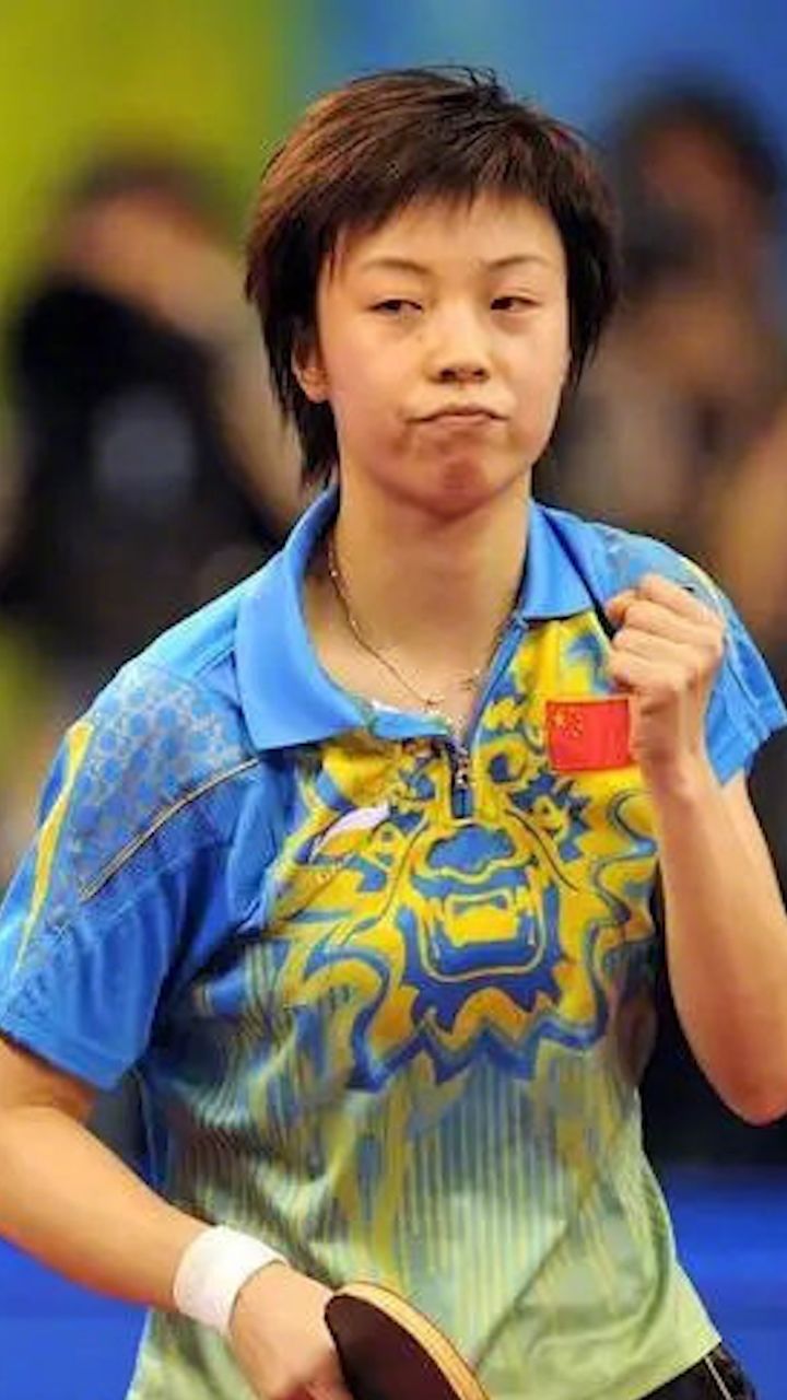 张怡宁曾"临阵换拍"艰难晋级:板子硬得像鞋底,还不能让对方看出来