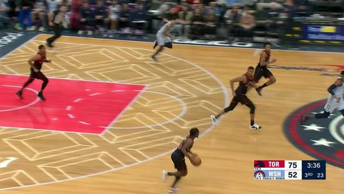《NBA全场集锦》米切尔传过人群击地妙传 巴恩斯接球顺势上篮不费吹灰之力