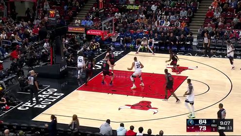 《芝加哥公牛》【回放】NBA常规赛：森林狼vs公牛第3节中文解说回放