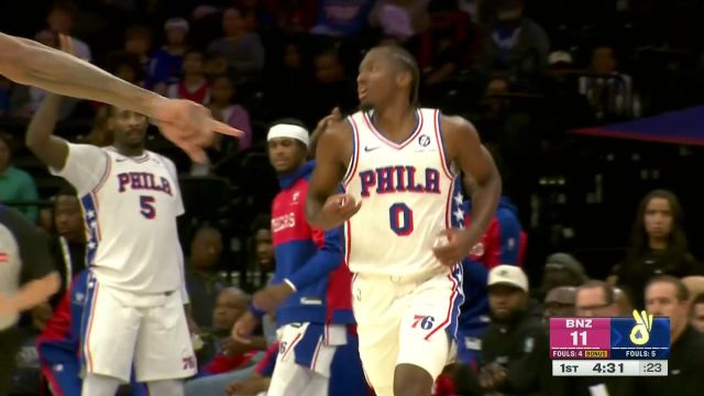 马克西vs新西兰破坏者 半场轰下15分三分神准