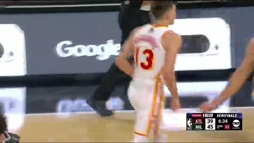 《密尔沃基雄鹿》NBA杯半决赛：老鹰vs雄鹿第2节英文原声回放