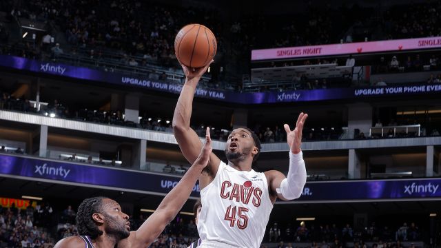 骑士vs国王精华回放 米切尔35分哈登首秀贡献23+8