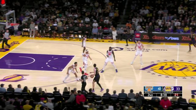 打你个措手不及 詹姆斯突施冷箭三分正中靶心