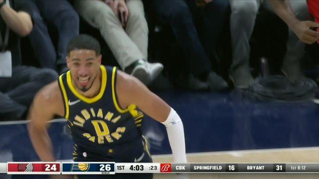 跑位灵动！哈利伯顿单臂擎天炸裂劈扣势不可挡