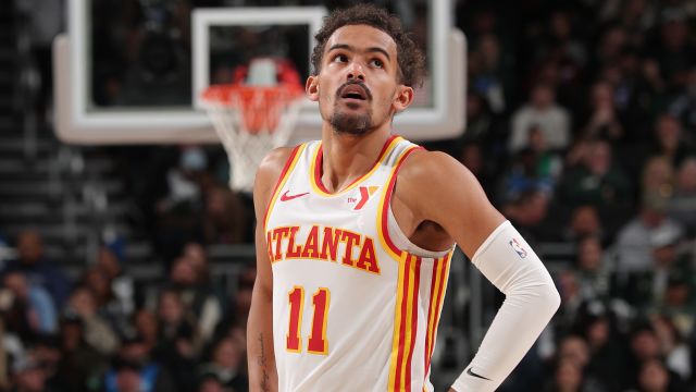 特雷-杨vs雄鹿集锦 空砍32分12助豪华数据难救主
