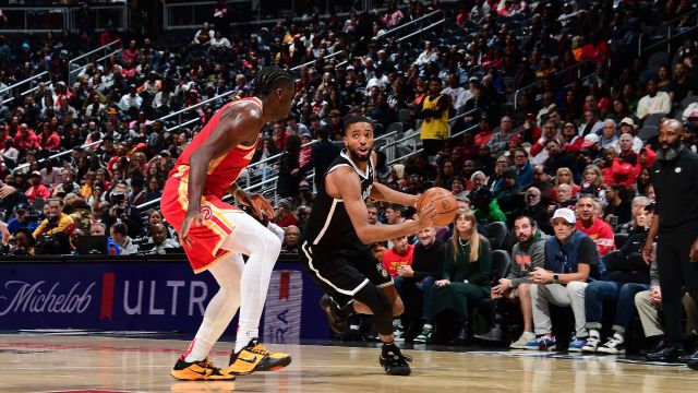 篮网114-113老鹰 杨空砍30+9布里奇斯中投准绝杀