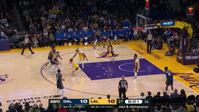 防到脸上都能进 东契奇转身后仰中投手起刀落