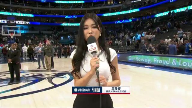 赛后欧文携女儿接受周玲安采访：艰难的胜利让欧神仙红了眼眶