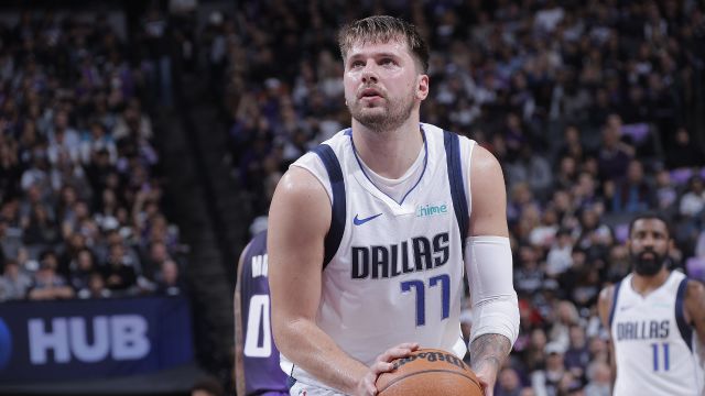 东契奇vs国王集锦 全场拿下28+11+6三节打卡下班大胜国王