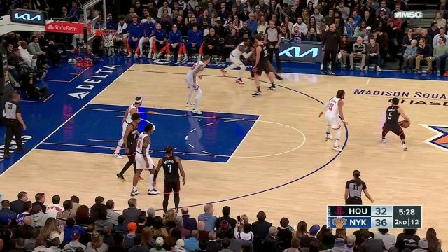 范弗里特vs尼克斯集锦 24分12助攻组织得分用尽全力