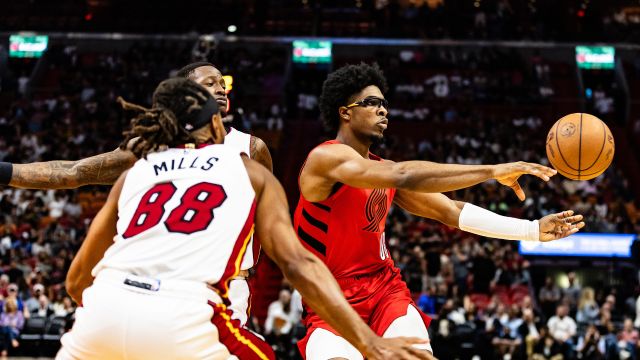 亨德森vs热火集锦 全场拿下20+7+6全面数据遗憾吞下惨败