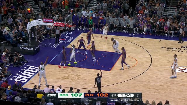 众人拾柴火焰高！霍福德底角诛心三分+塔图姆翻身上篮奠定胜局