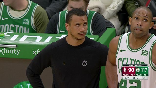 一定要控制好情绪！塔图姆抱怨判罚被裁判连续两T驱逐