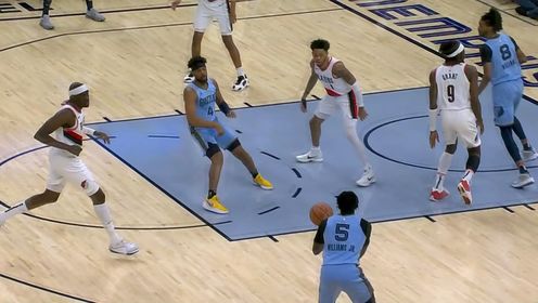 《NBA全场集锦》包揽球队得分重任！小文斯-威廉姆斯开局手感火热里突外投连得10分