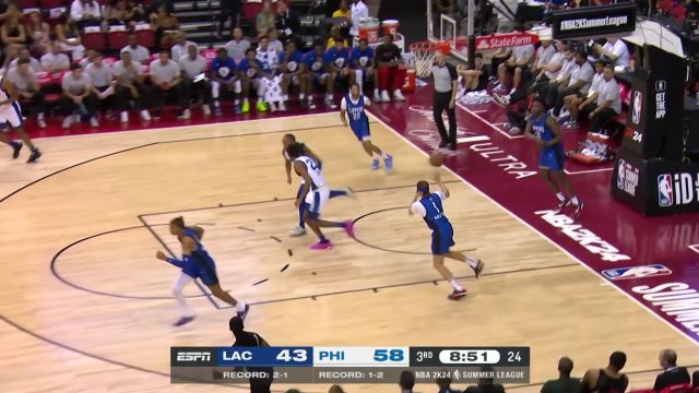 回顾76人vs快船过往交战记录 三巨头欲率队延续连胜