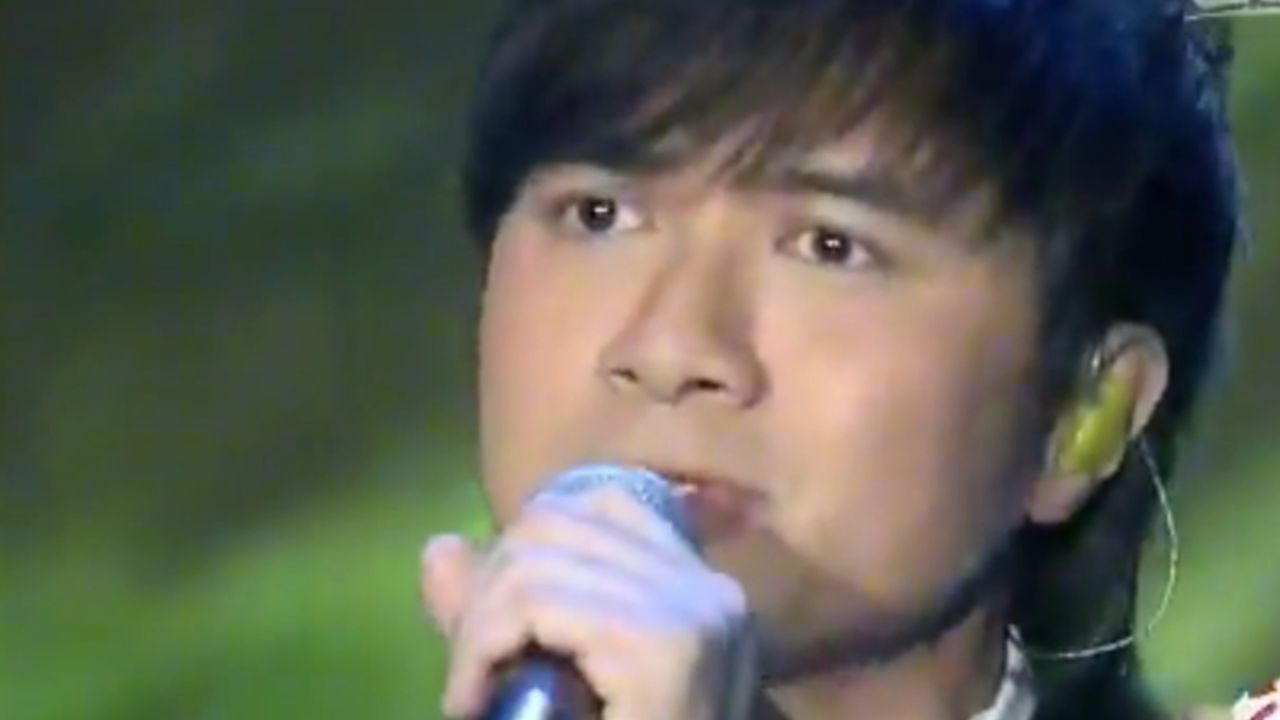 古巨基演唱《情歌王》,把无数情歌唱成经典,串起一整个青春的回忆_高清1080P在线观看平台_腾讯视频