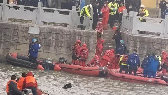 江苏灌云警方通报“18岁男孩坠河”:系因个人情感纠葛跳河自杀