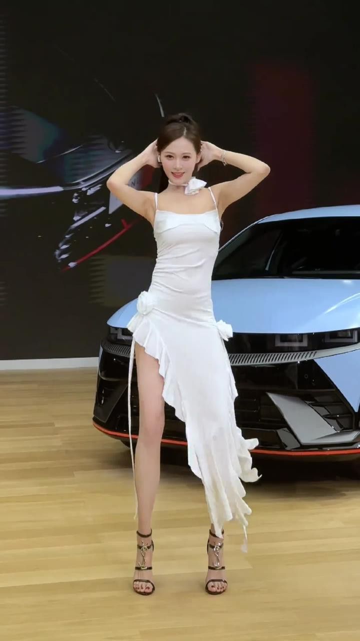 广州国际车展#车模美女 车展偶遇了吗?