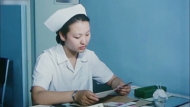 34年极具讽刺性的神作,把80年代末机关单位官僚主义作风讲得太真实1