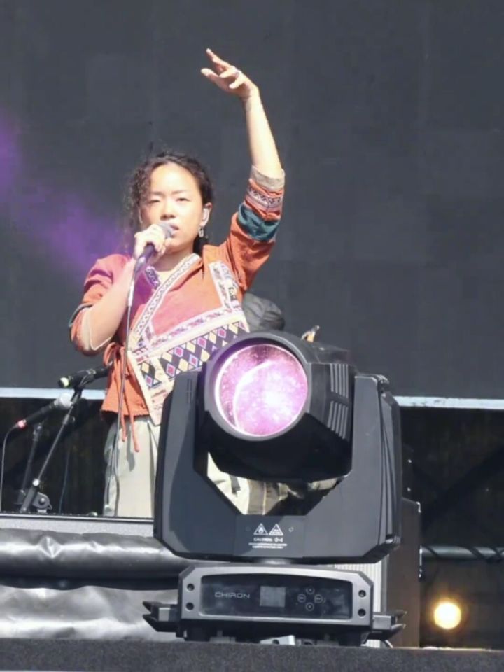 "听到这个前奏就感受到了自由" #蛙池乐队 #河流 #摇滚 #现场版live