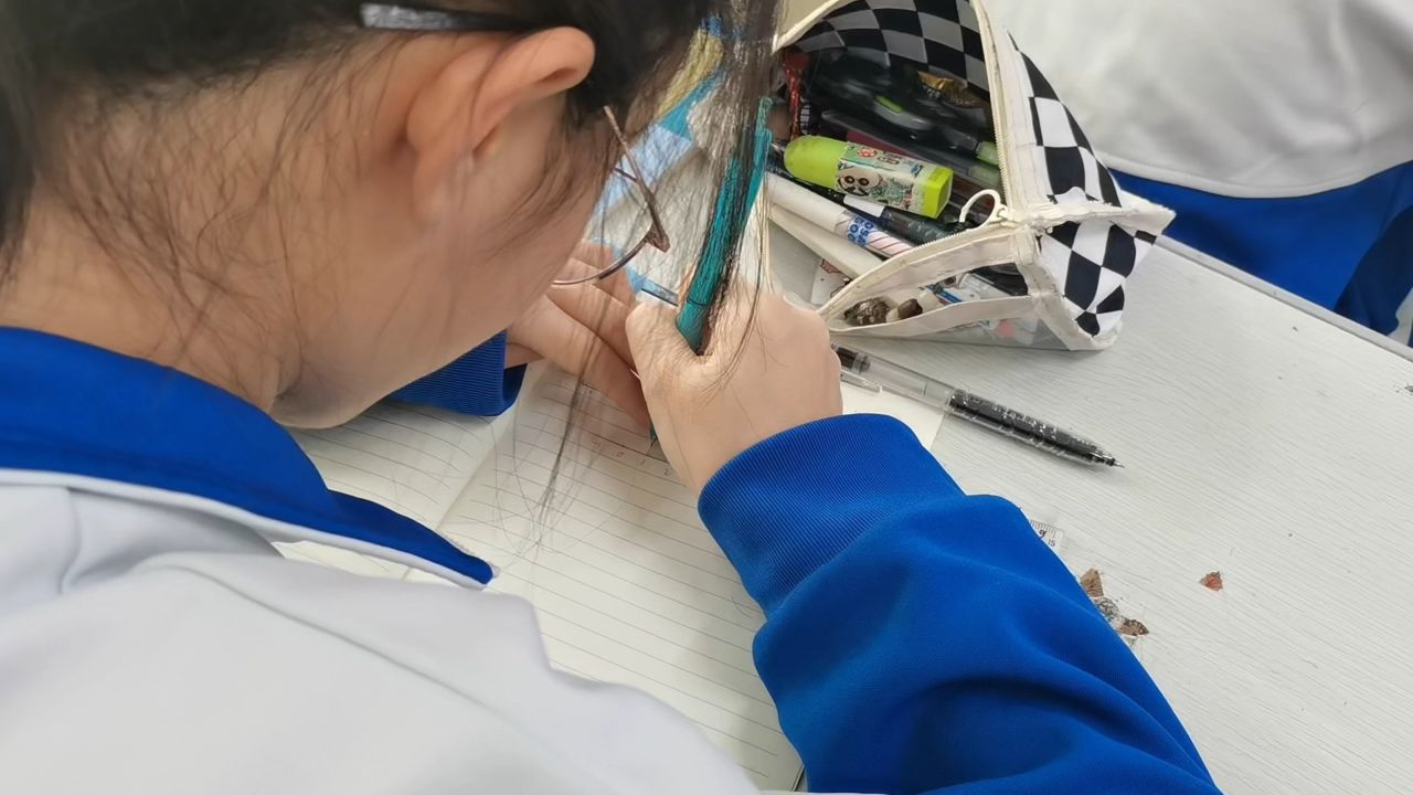 北京市大峪中学分校朱建奇老师荣获门头沟区"向阳花班主任"荣誉称号