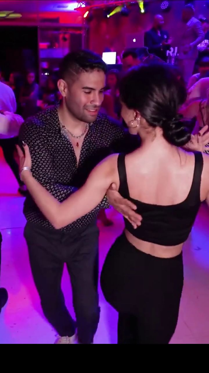 拉丁舞bachata舞会